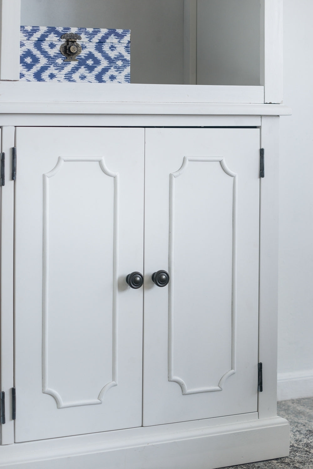 Onera Cabinet Credenza - White