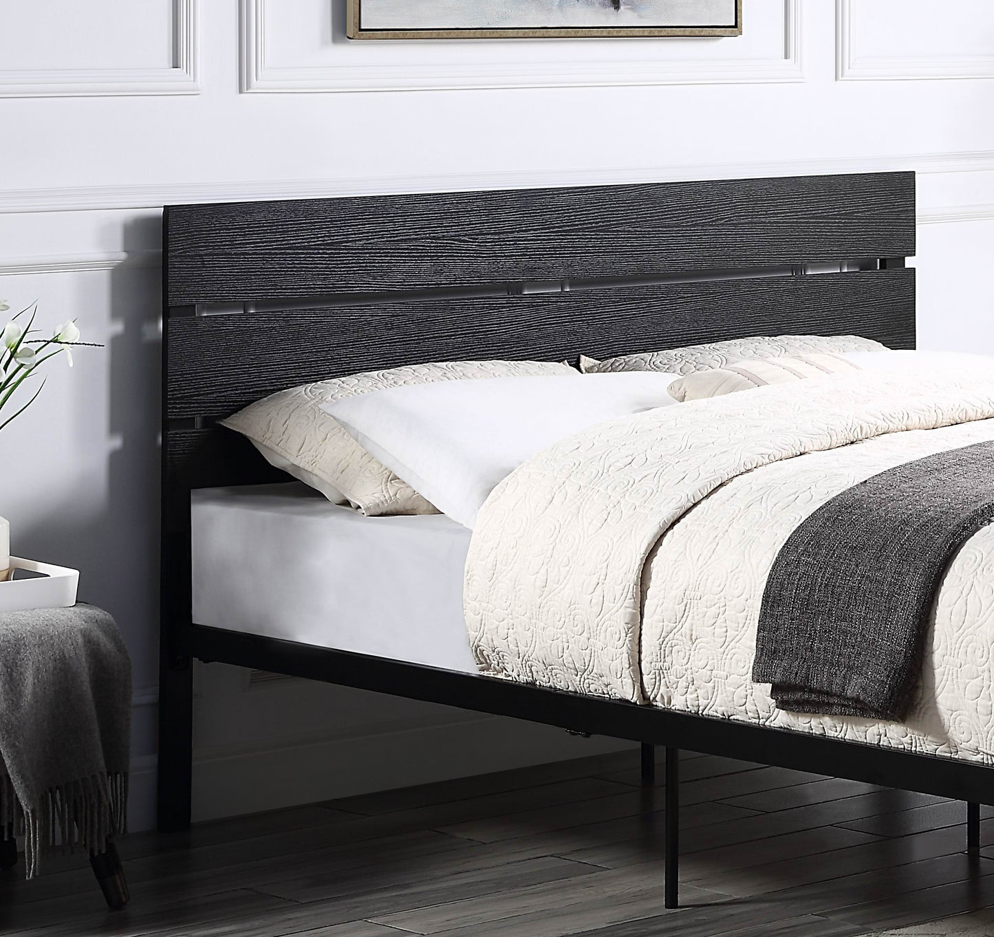 Willow Contemporary Full Size Bed - Black