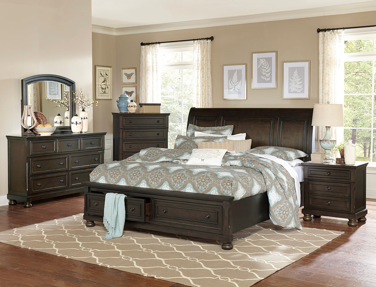 Elegant Haven Eastern King Platform Bed