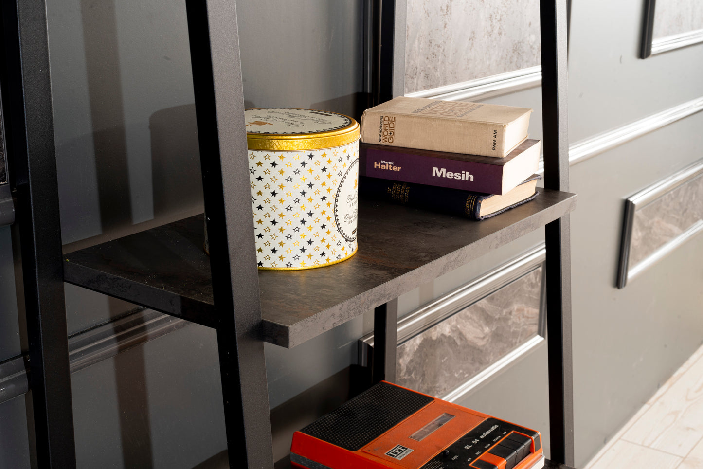 Ladder Bookshelf - Grey
