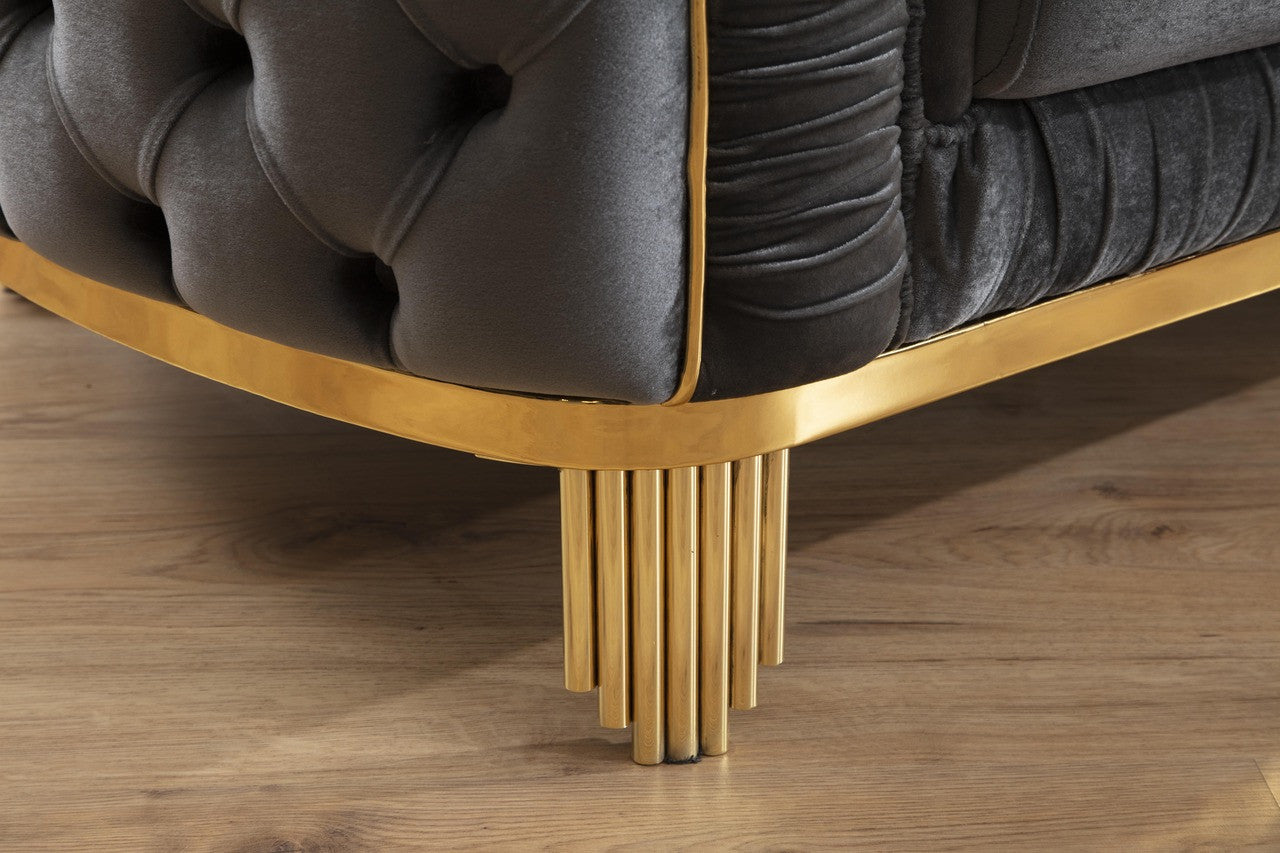 Vanessa Loveseat