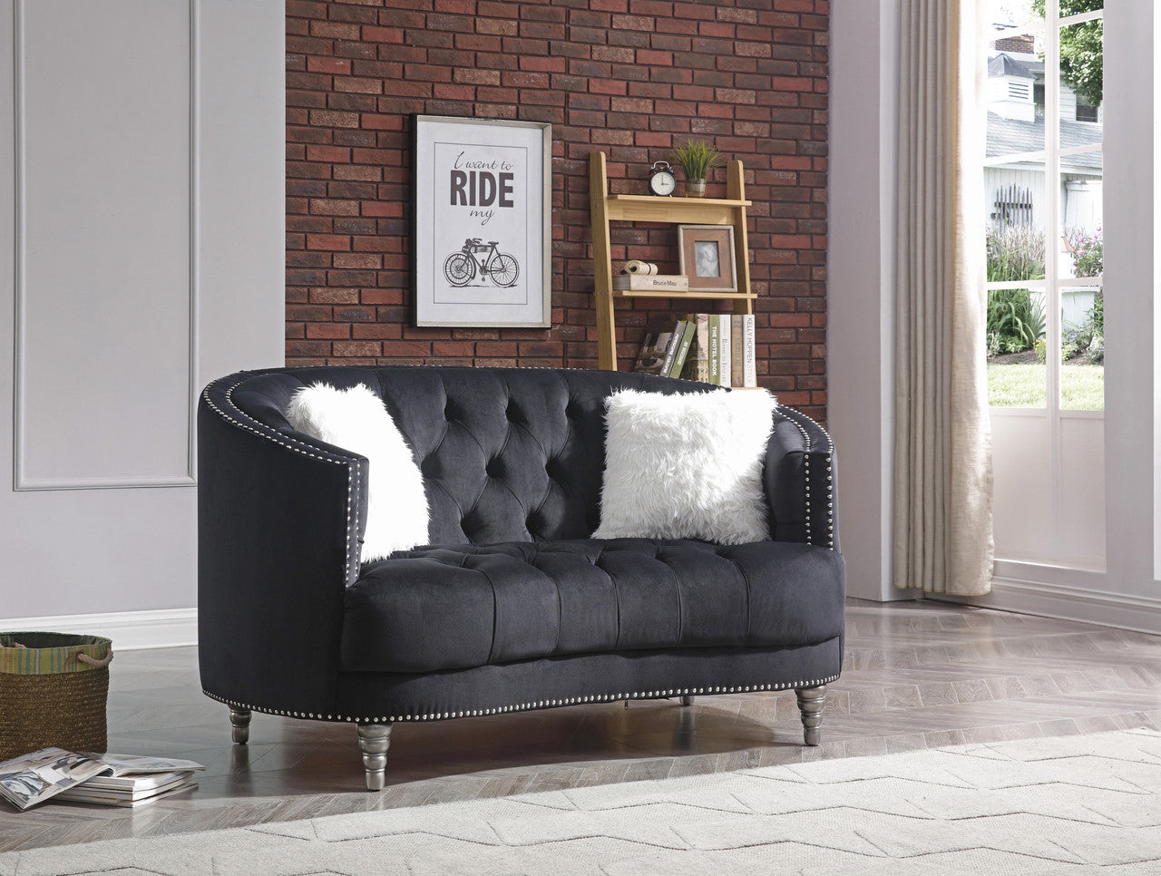 Sleek Loveseat - Black