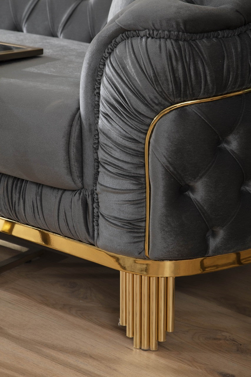 Vanessa Loveseat