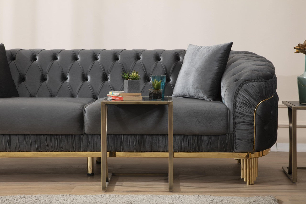 Vanessa Loveseat
