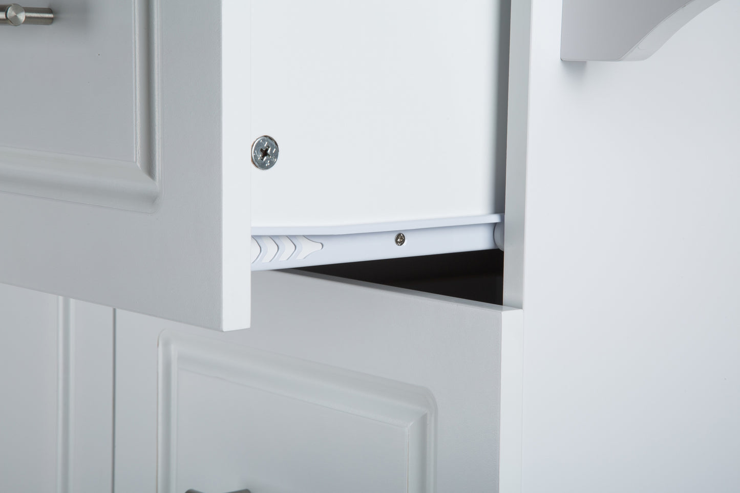 Savvy Kitchen Island & Kitchen Cart - White