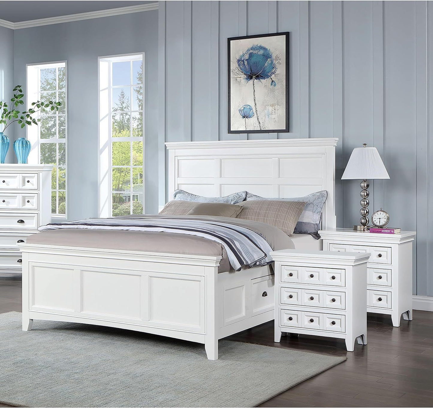 Nikos Solid Wood Traditional Nightstand - White