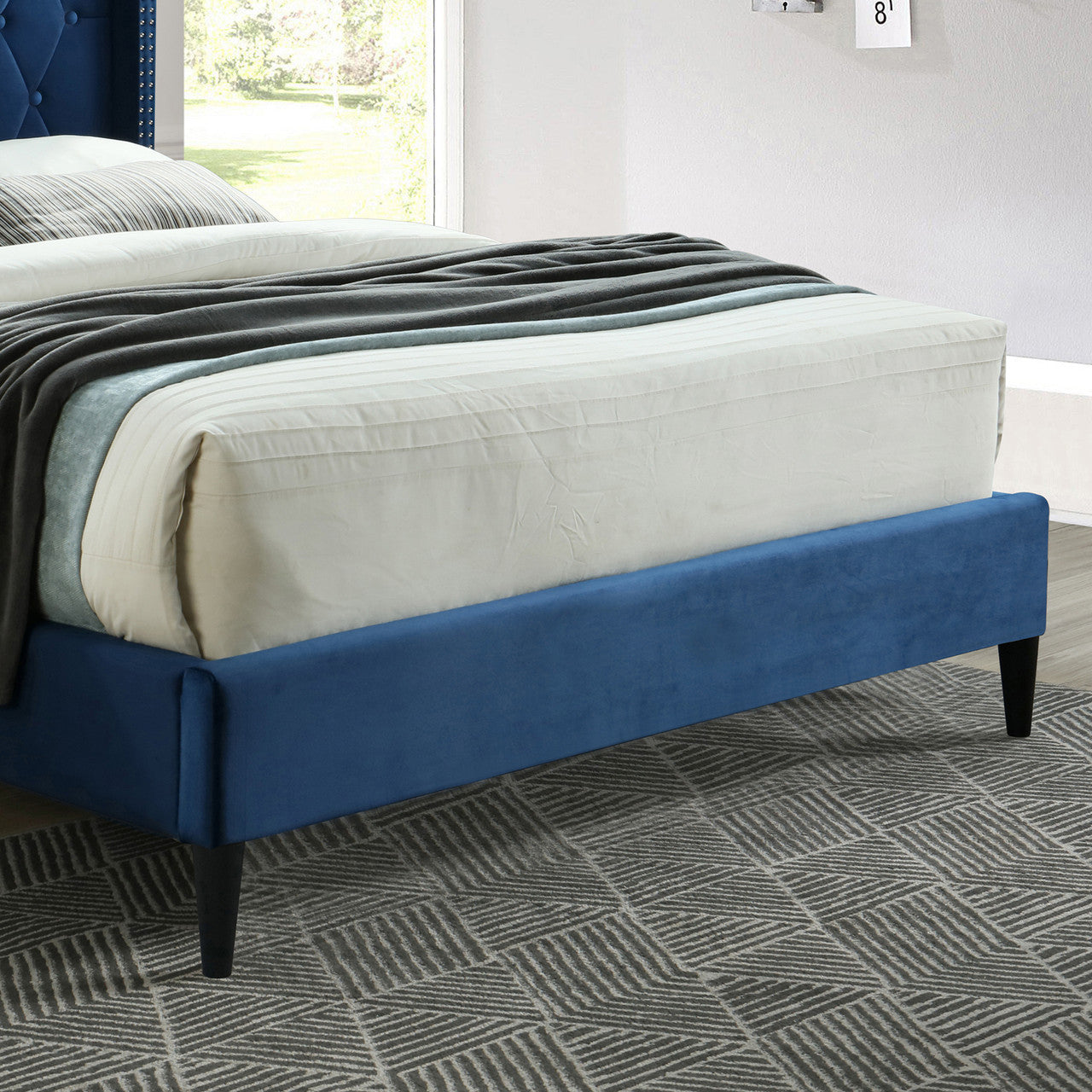 Go Green Woods Amelia Velvet Tufted Queen Platform Bed
