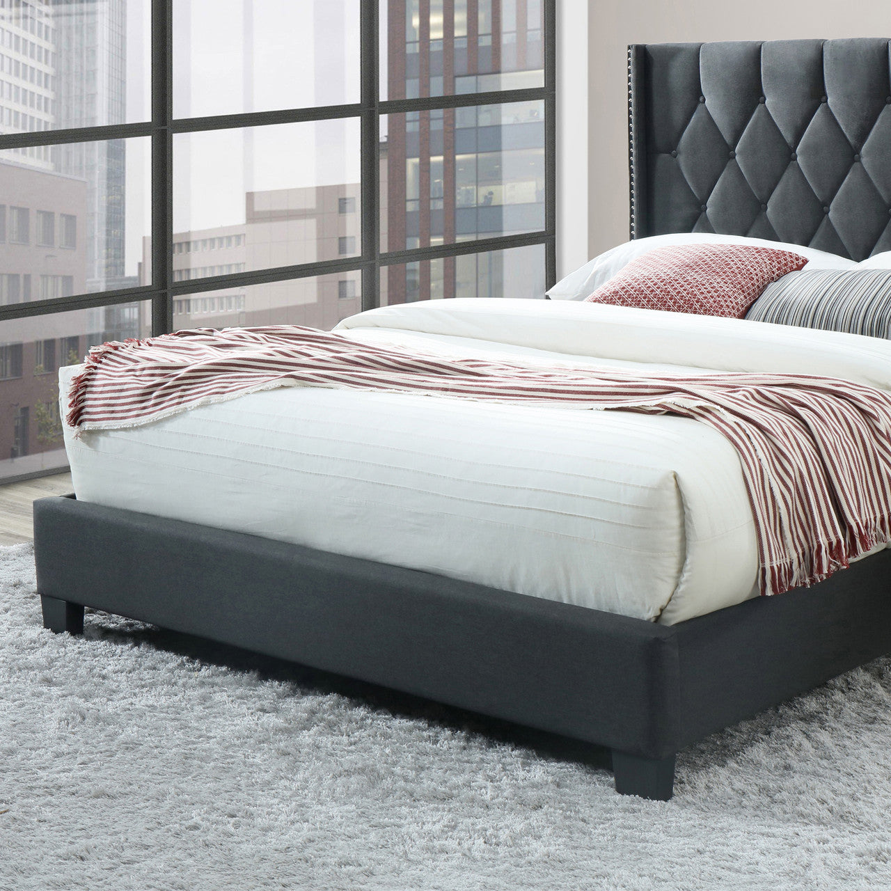 Go Green Woods Amelia Fabric Tufted Queen Platform Bed